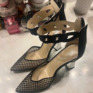 Betsey Johnson Jad Pump - Black